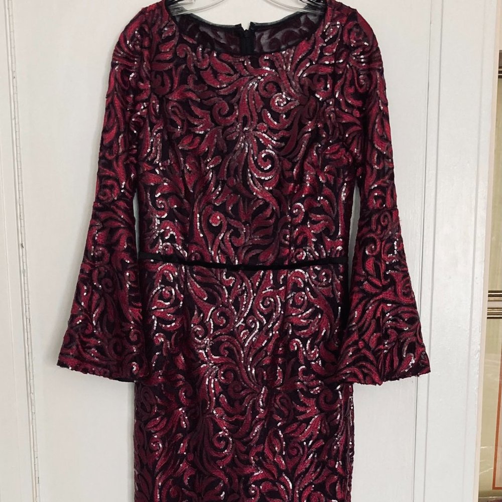 Carmen Marc Valvo Burgundy/Black Lined Infusion Gown SZ 8 NWOT Sequins